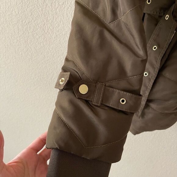Express olive green belted puffer jacket - Picture 6 of 7